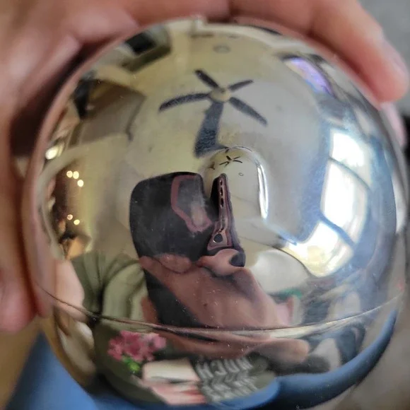 pre-loved small metal piggy bank with stopper excellent condition - Picture 13 of 16